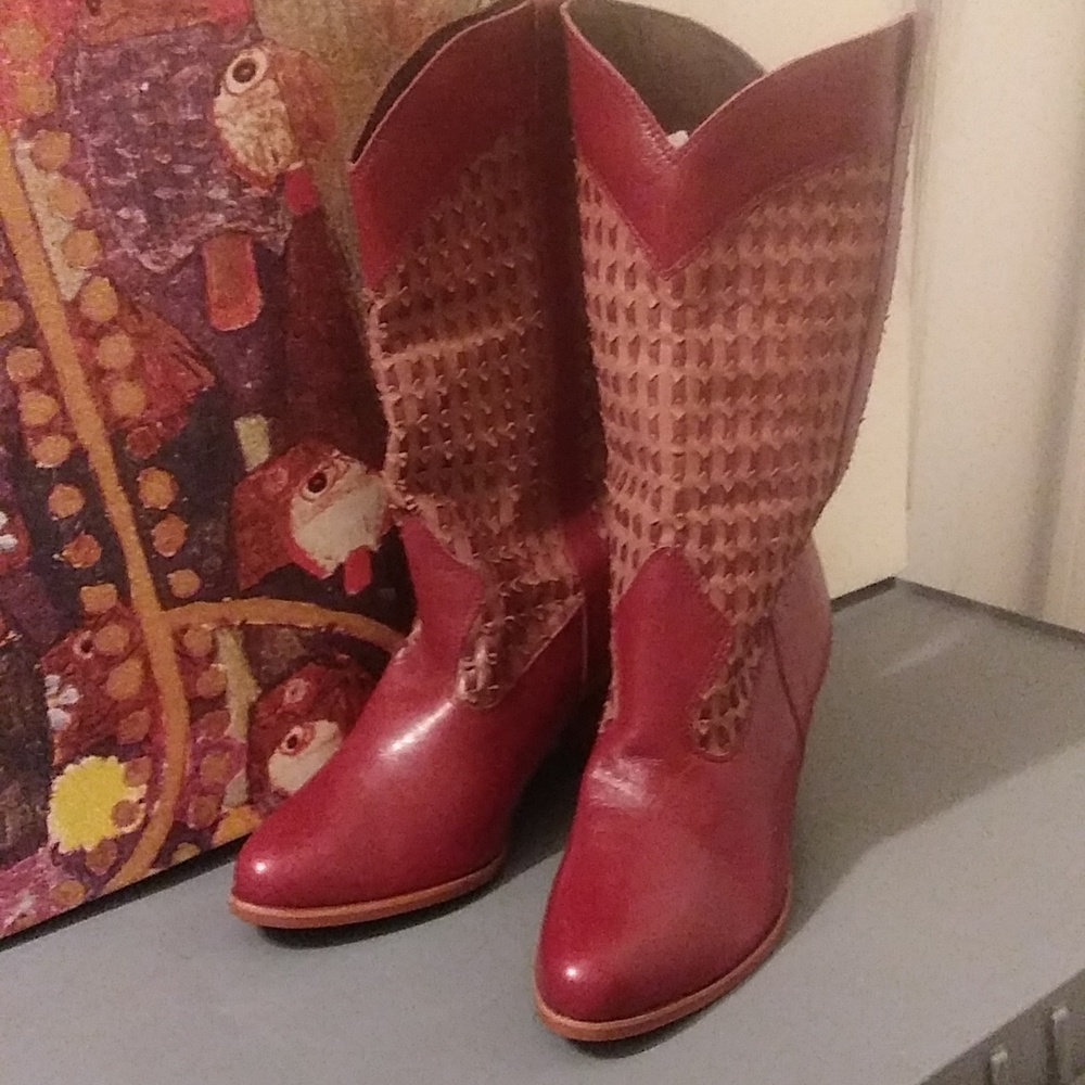 Vintage leather hipoppolamus boots , size 6M